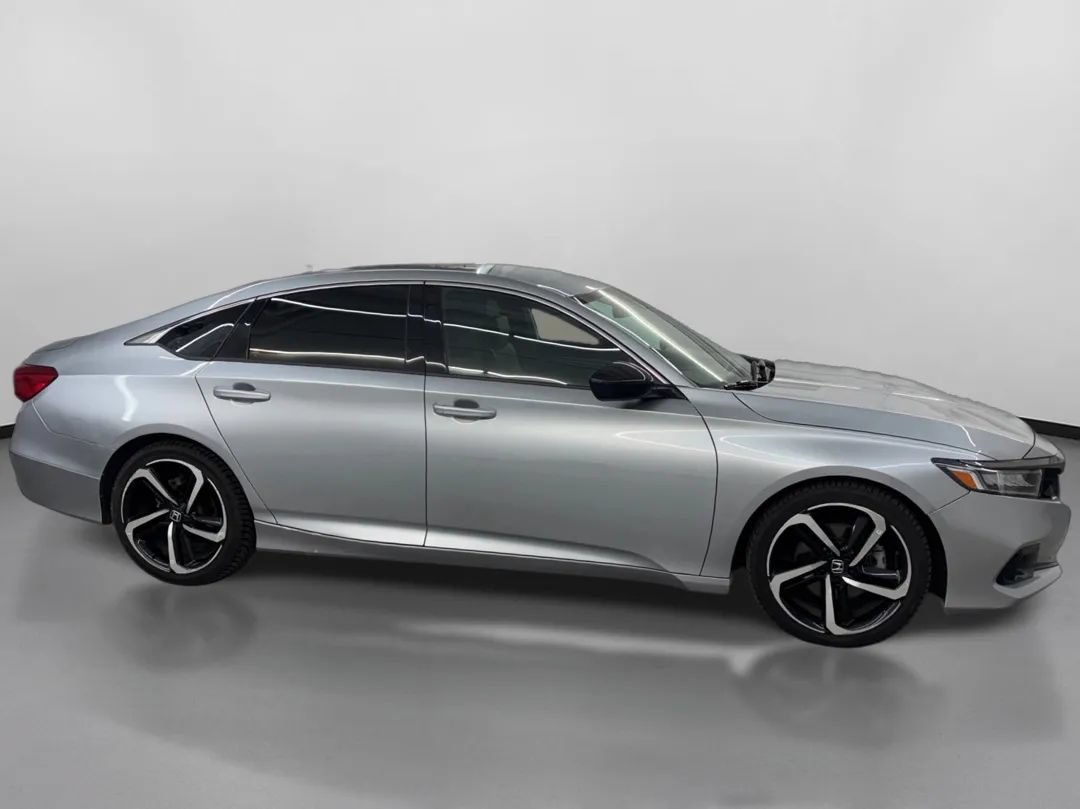 Used 2022 Honda Accord Sport image 11