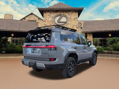 Certified 2025 Lexus GX 550 AWD/4WD image 2