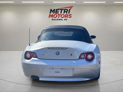 Used 2005 BMW Z4 2.5i image 7