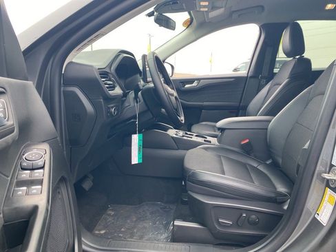New 2026 Ford Escape SE w/ Class II Trailer Tow Package FWD image 21
