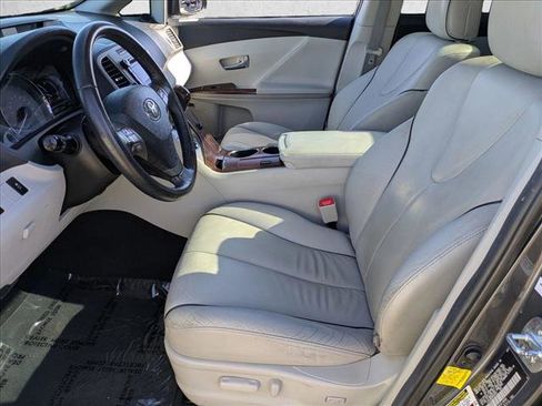 Used 2011 Toyota Venza image 14