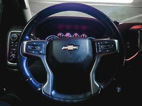 Used 2022 Chevrolet Silverado 1500 LT AWD/4WD image 22