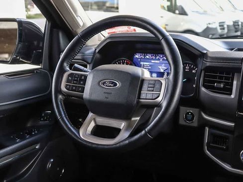 Used 2022 Ford Expedition XLT RWD image 15