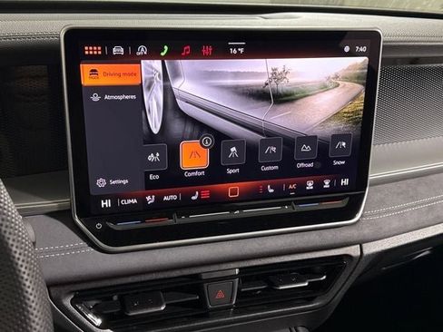 New 2026 Volkswagen Tiguan SE R-Line image 20