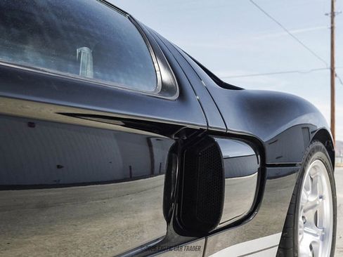 Used 2005 Ford GT RWD image 64