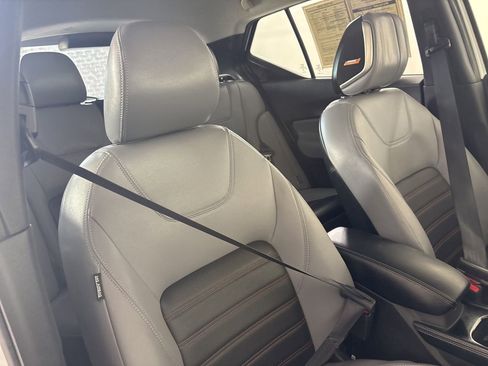 Used 2023 Nissan Kicks SR w/ SR Premium Package image 25