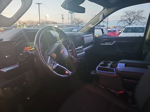 Used 2022 Chevrolet Silverado 1500 LT image 10