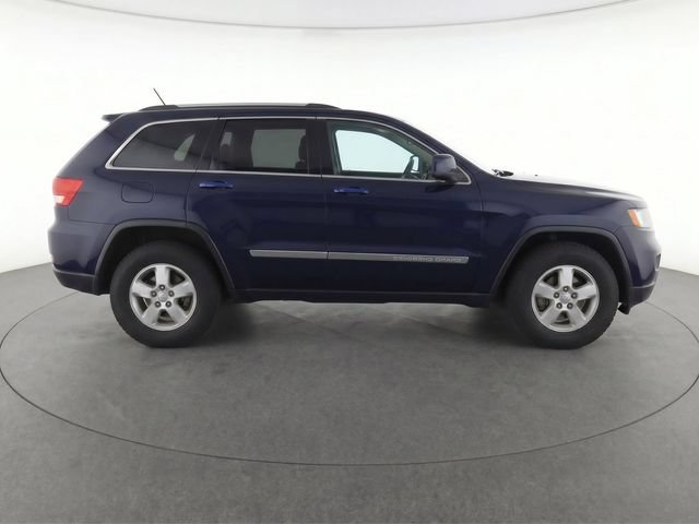 Used 2012 Jeep Grand Cherokee Laredo w/ Laredo E Group AWD/4WD image 2