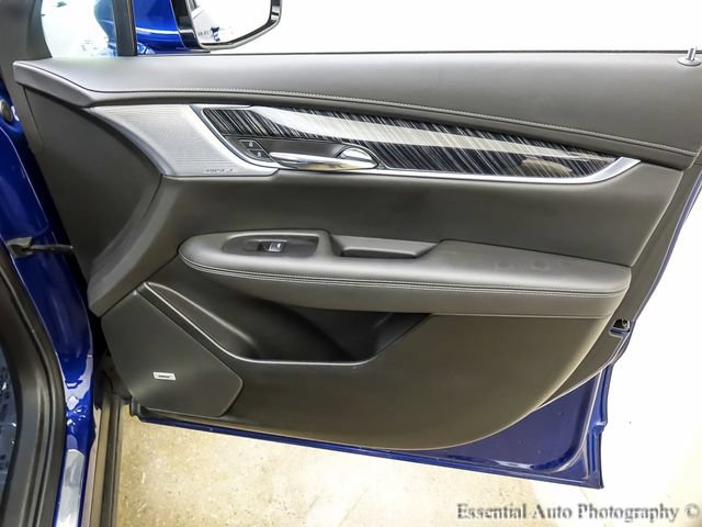 Certified 2025 Cadillac XT6 Premium Luxury AWD/4WD image 26