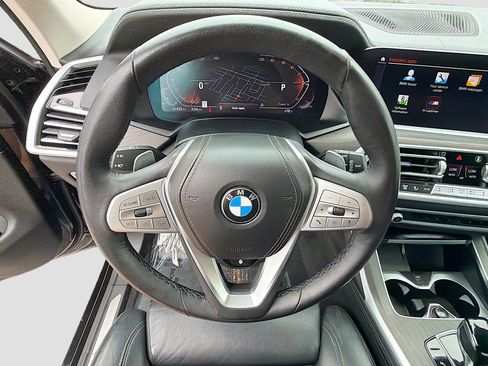 Used 2022 BMW X7 xDrive40i w/ Premium Package AWD/4WD image 41