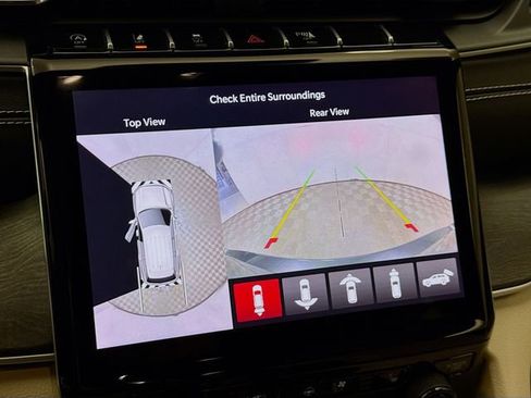 Used 2023 Jeep Grand Cherokee L Limited w/ Luxury Tech Group II image 16