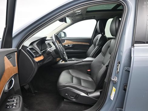 Used 2022 Volvo XC90 T6 Momentum w/ Climate Package AWD/4WD image 22