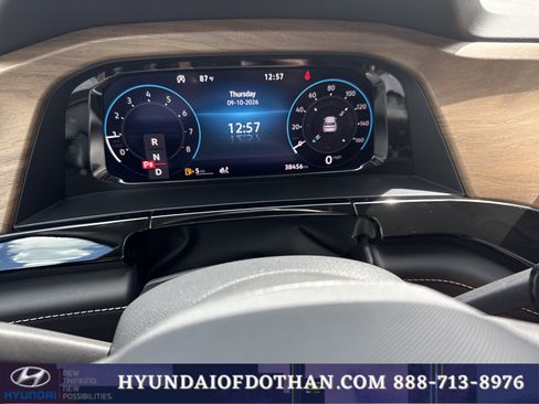 Used 2025 Volkswagen Atlas SE AWD/4WD image 8