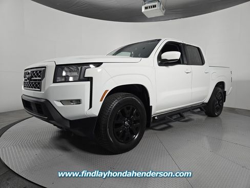 Used 2023 Nissan Frontier SV w/ SV Convenience Package AWD/4WD image 2