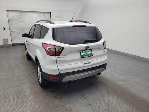 Used 2018 Ford Escape SE image 6