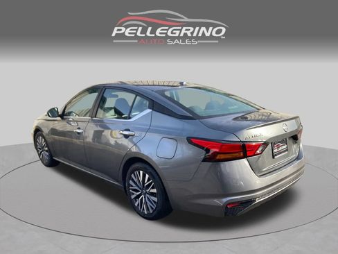 Used 2023 Nissan Altima 2.5 SV FWD image 4