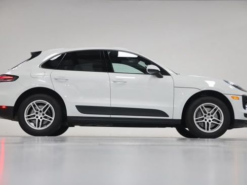 Used 2021 Porsche Macan AWD/4WD image 18