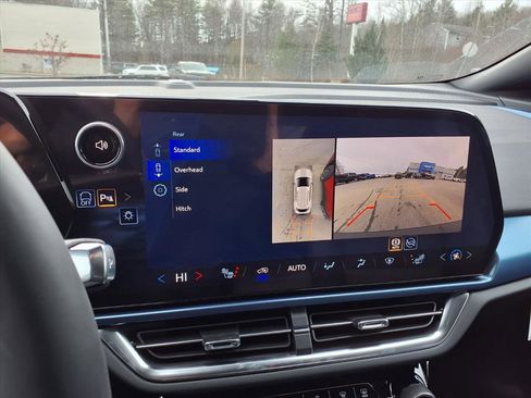 New 2026 Chevrolet Equinox EV LT image 23