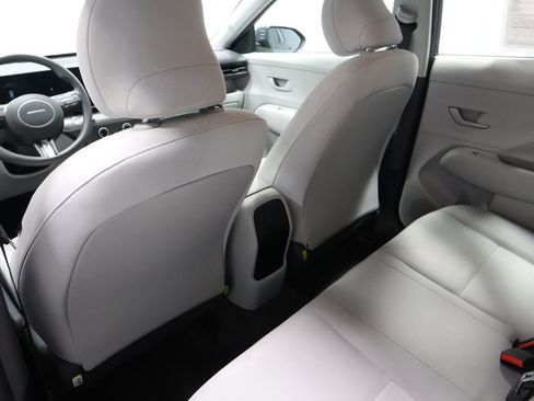 Used 2024 Hyundai Kona SE image 20