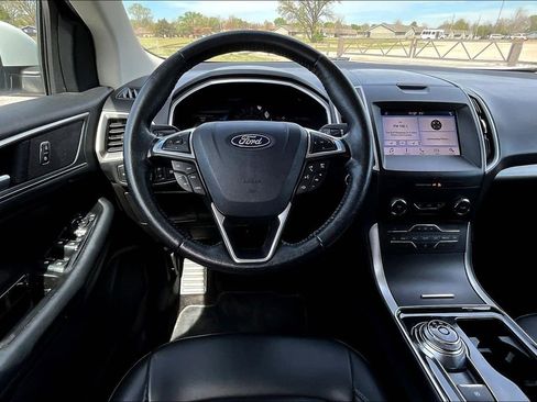 Used 2019 Ford Edge SEL w/ Equipment Group 201A image 5
