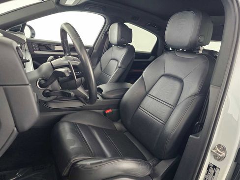 Used 2024 Porsche Cayenne S AWD/4WD image 21