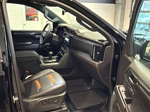 Used 2024 GMC Sierra 1500 AT4 w/ Technology Package image 12