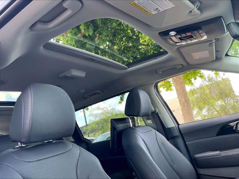 Used 2026 Kia Carnival SX Prestige FWD image 25