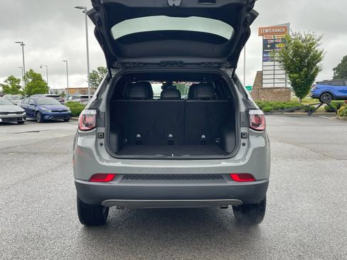 Used 2024 Jeep Compass Limited AWD/4WD image 7
