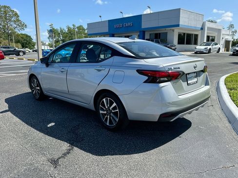 Used 2025 Nissan Versa SV FWD image 7