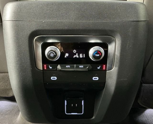 Used 2022 GMC Yukon Denali RWD image 18