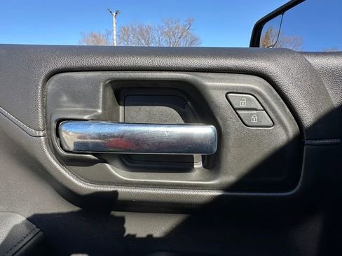 Used 2019 Chevrolet Silverado 1500 LT Trail Boss w/ Convenience Package image 28