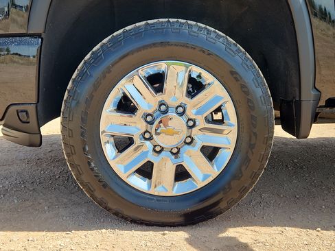 Used 2024 Chevrolet Silverado 2500 High Country AWD/4WD image 20