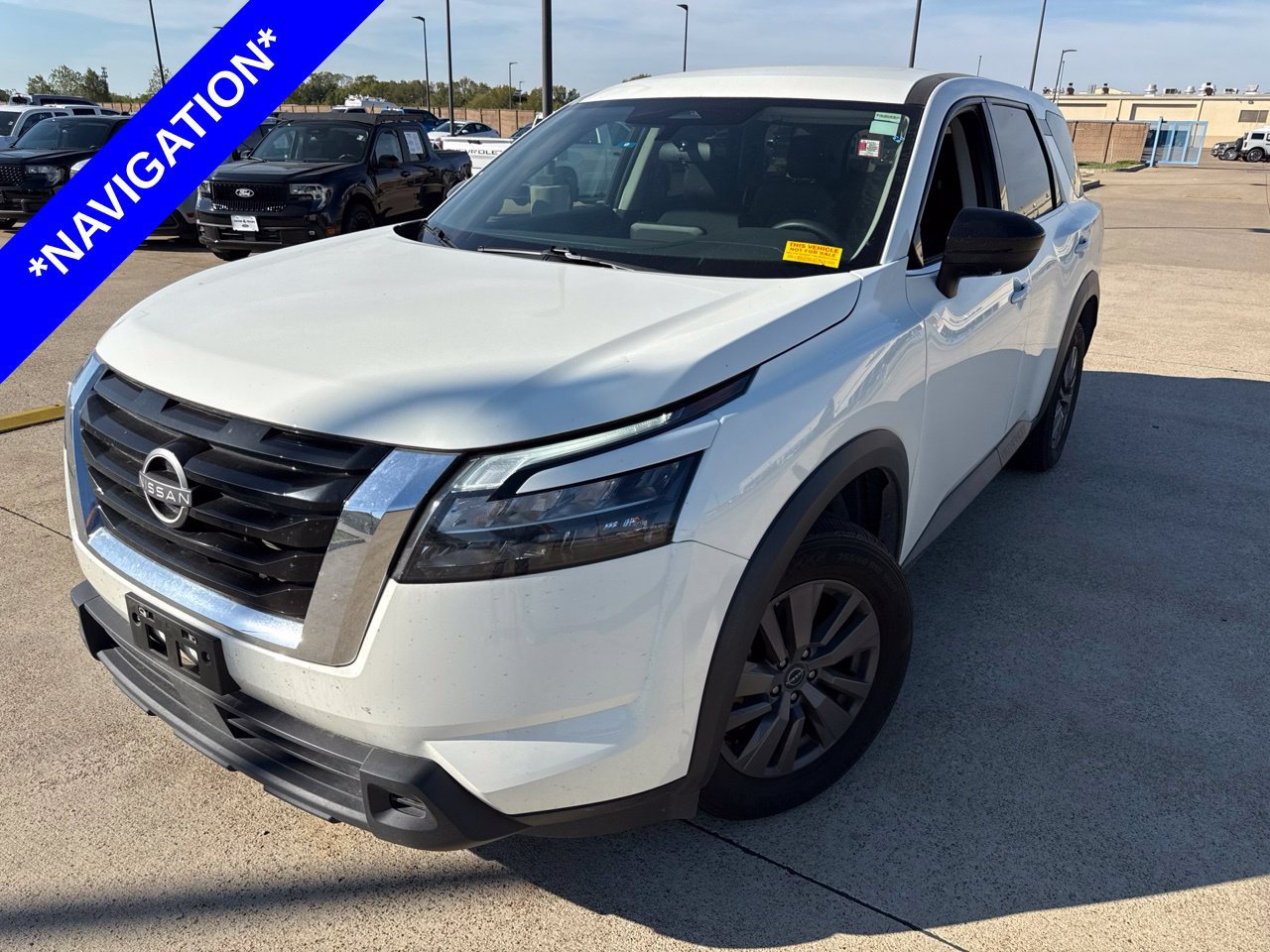 Used 2024 Nissan Pathfinder S FWD image 1