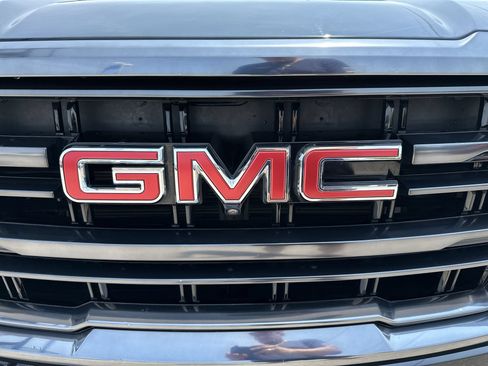 Used 2024 GMC Yukon AT4 w/ Technology Package AWD/4WD image 28