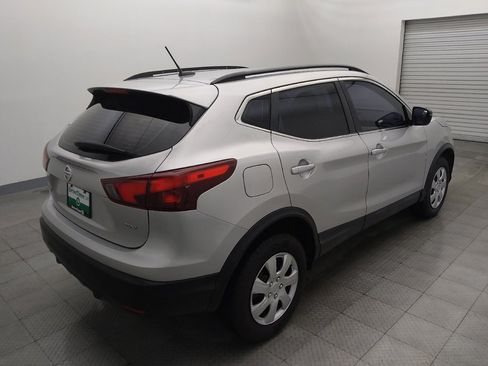 Used 2019 Nissan Rogue Sport SV FWD image 9