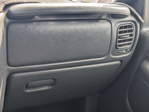 Used 2001 Chevrolet S10 Pickup 4x4 Extended Cab w/ Preferred Equipment Group image 31