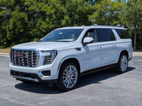 New 2026 GMC Yukon XL Denali AWD/4WD image 7