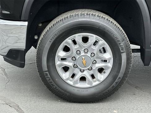 Certified 2023 Chevrolet Silverado 2500 LTZ w/ LTZ Convenience Package AWD/4WD image 33