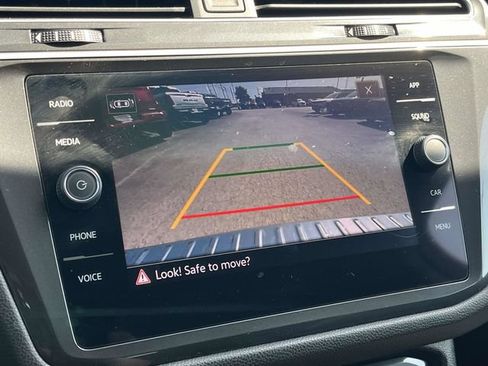 Used 2024 Volkswagen Tiguan SE FWD image 31