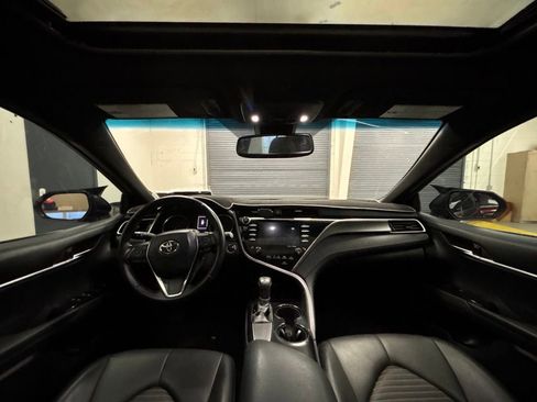 Used 2018 Toyota Camry SE w/ Audio Package image 11