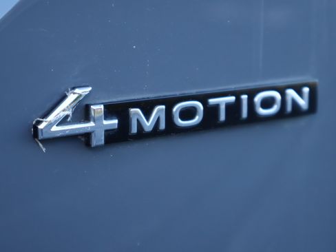 Used 2025 Volkswagen Atlas SEL Premium R-Line AWD/4WD image 32