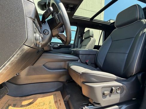 Used 2026 Chevrolet Tahoe Premier w/ Sun And Tow Package AWD/4WD image 10