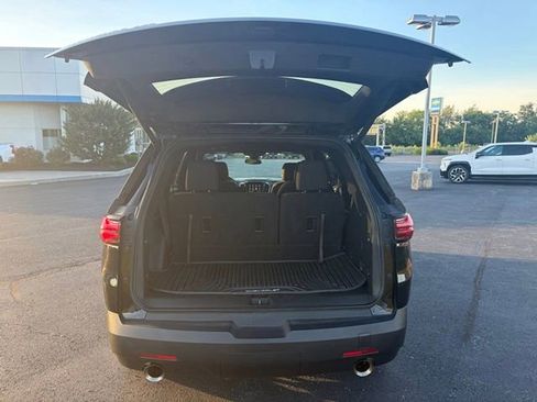 Used 2023 Chevrolet Traverse LT AWD/4WD image 15