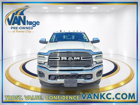 Used 2022 RAM 3500 Laramie AWD/4WD image 2