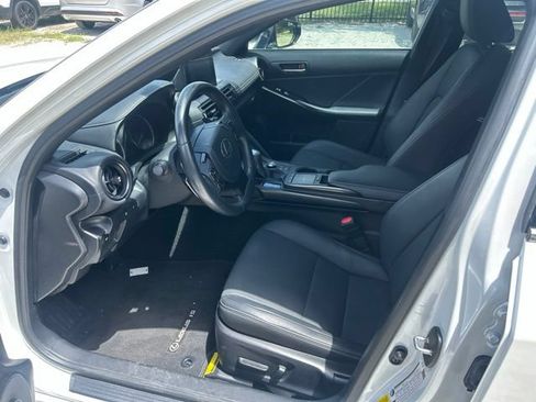 Used 2023 Lexus IS 300 w/ Comfort Package RWD image 5