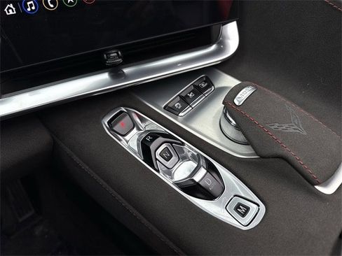 Used 2023 Chevrolet Corvette Stingray Premium Conv w/ Z51 Performance Package image 19