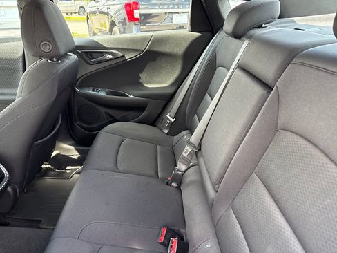 Used 2025 Chevrolet Malibu LT FWD image 21