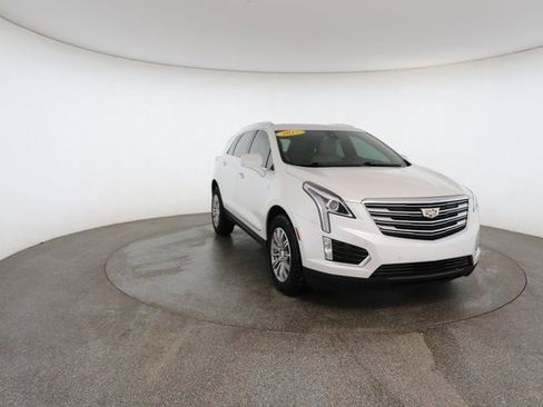 Used 2017 Cadillac XT5 Luxury w/ Driver Awareness Package image 28