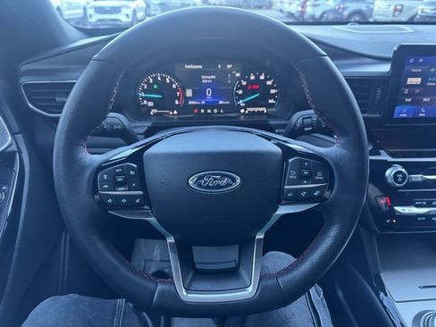 Used 2023 Ford Explorer ST-Line w/ Class IV Trailer Tow Package image 22