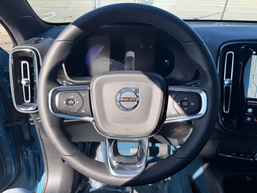 Used 2023 Volvo C40 P8 Recharge Plus AWD/4WD image 11